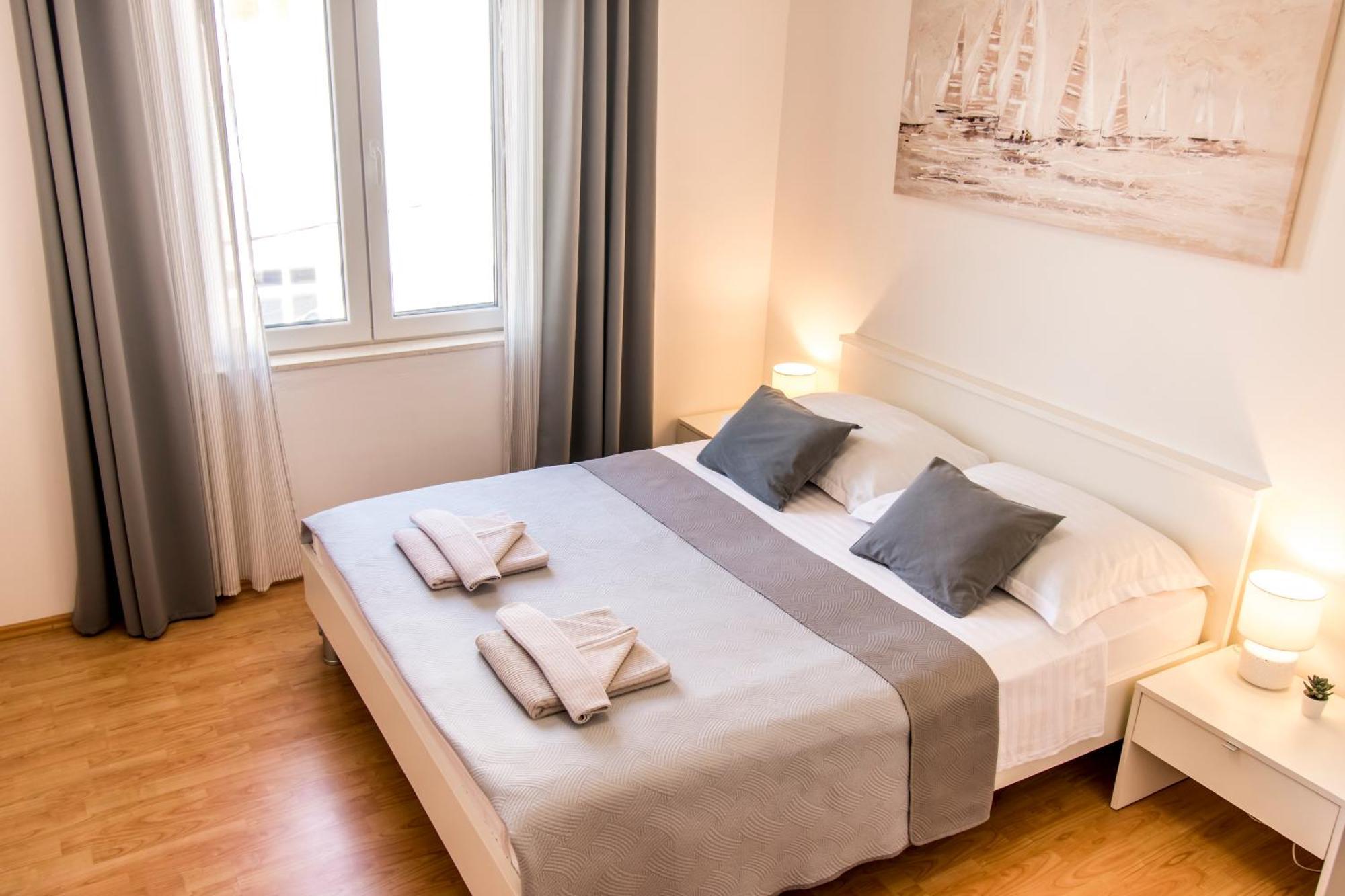 Apartments Curic Trogir Exterior foto