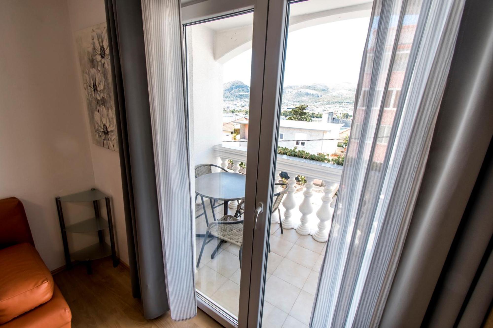 Apartments Curic Trogir Exterior foto